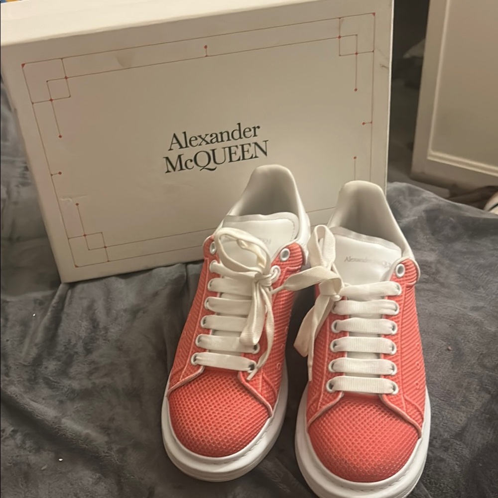 MEN Coral Sneakers